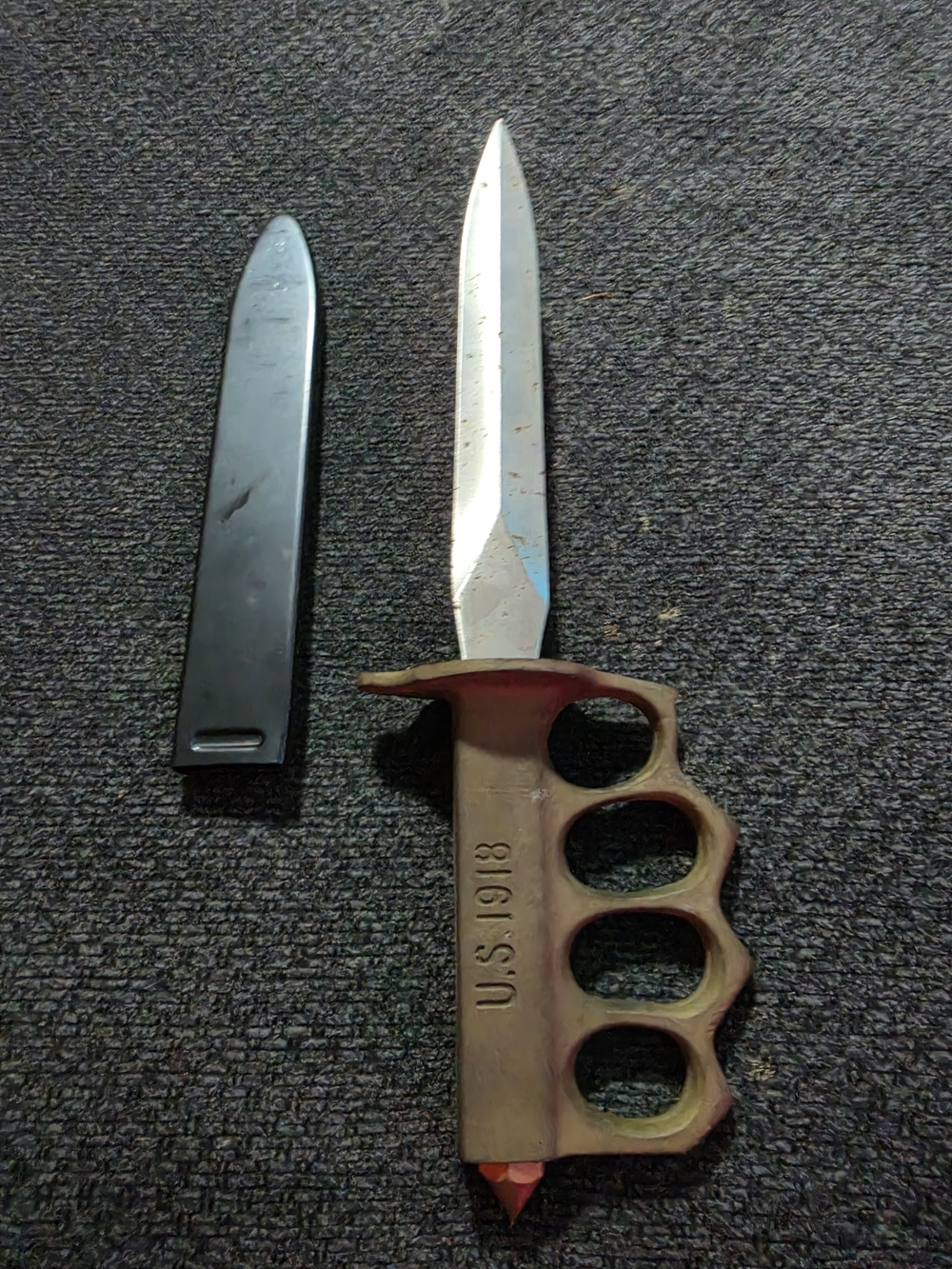 U.S. 1918 Military-Style Brass Knuckle Trench Knife with Black Sheath